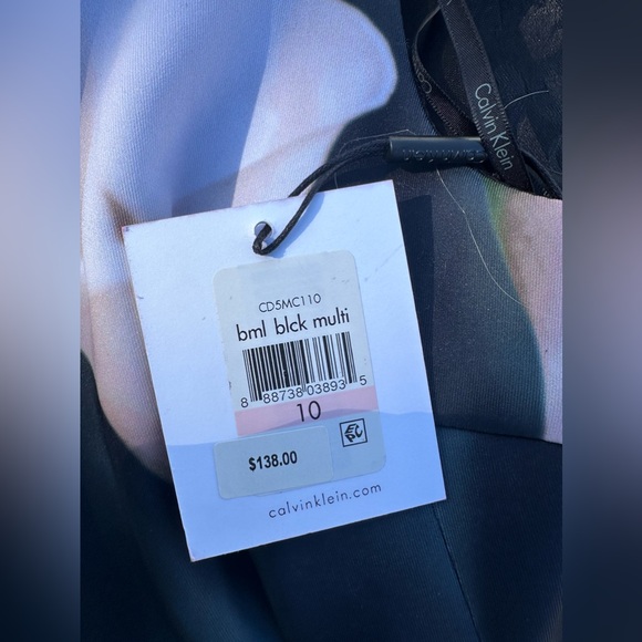 NWT Calvin Klein dress size 10
Pit to pit: 16”
Length: 35” - Picture 4 of 6